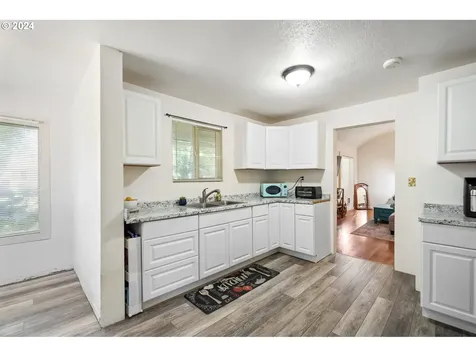 427 16th Avenue Longview WA 98632