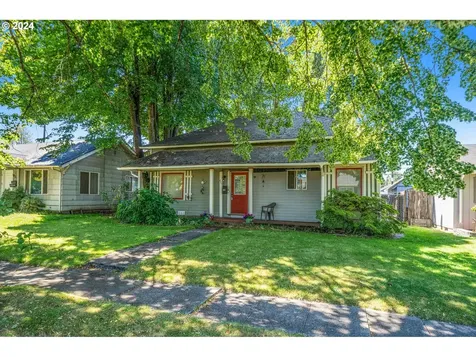 427 16th Avenue Longview WA 98632