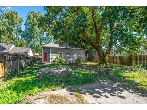 427 16th Avenue Longview WA 98632