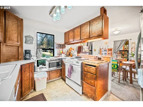 20016 NE 68th Street Vancouver WA 98682