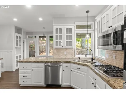 15986 Sw Highpoint Drive Sherwood OR 97140