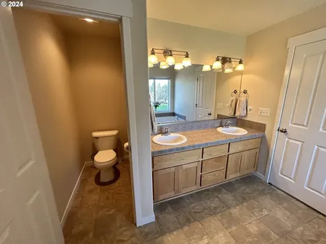 4322 Ne 97th Street Vancouver WA 98665
