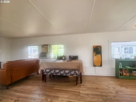 7635 SE Johnson Creek Boulevard Portland OR 97206