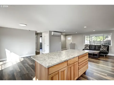200 W 9th Street Newberg OR 97132