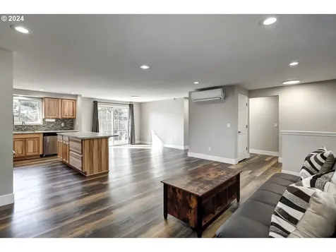 200 W 9th Street Newberg OR 97132