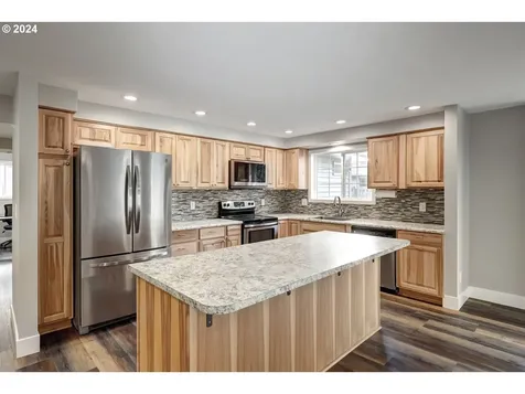 200 W 9th Street Newberg OR 97132