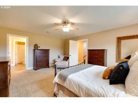 1572 5th Street Hood River OR 97031