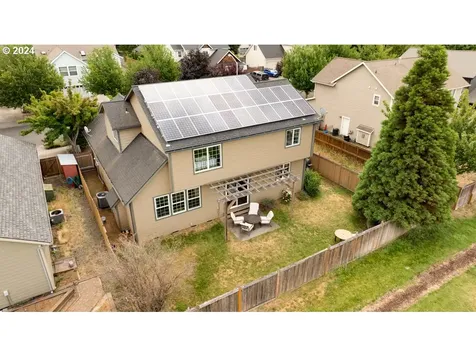 1572 5th Street Hood River OR 97031