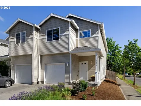 7445 Se Crystal Springs Boulevard Portland OR 97206