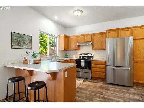 7445 Se Crystal Springs Boulevard Portland OR 97206