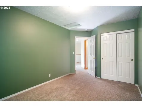 7445 Se Crystal Springs Boulevard Portland OR 97206