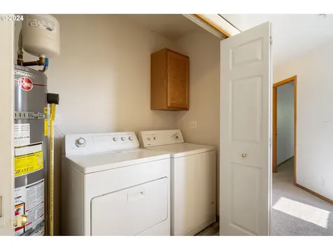 7445 Se Crystal Springs Boulevard Portland OR 97206
