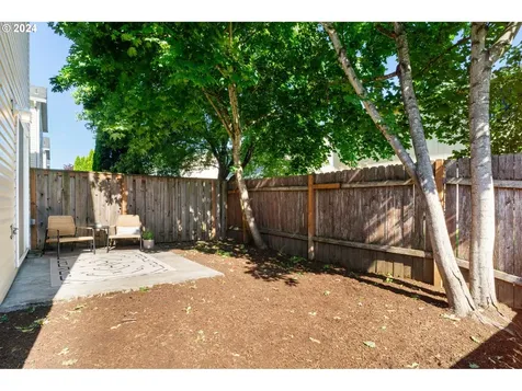 7445 Se Crystal Springs Boulevard Portland OR 97206