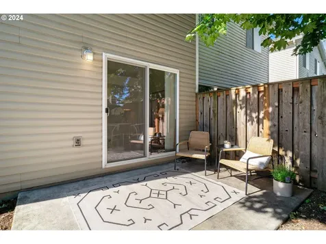 7445 Se Crystal Springs Boulevard Portland OR 97206