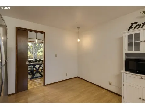 2466 Erin Way Eugene OR 97408