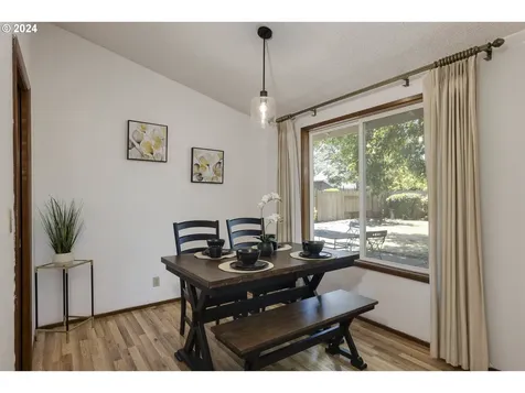 2466 Erin Way Eugene OR 97408