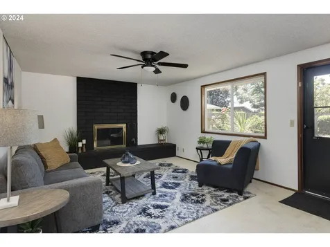 2466 Erin Way Eugene OR 97408