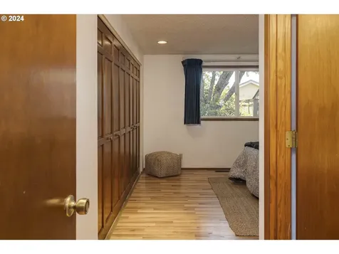 2466 Erin Way Eugene OR 97408