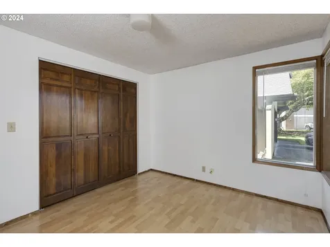 2466 Erin Way Eugene OR 97408