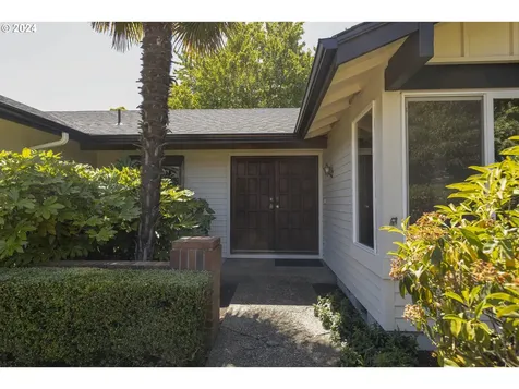 2466 Erin Way Eugene OR 97408