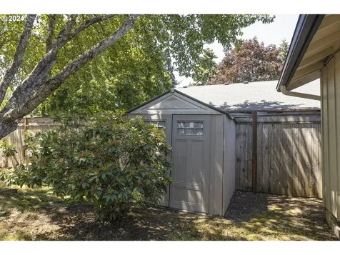 2466 Erin Way Eugene OR 97408