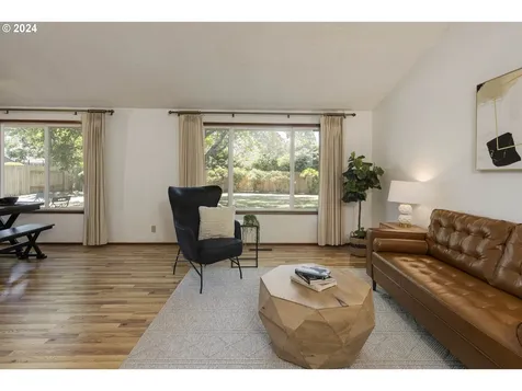 2466 Erin Way Eugene OR 97408