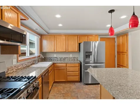 4428 Samantha Court NE Salem OR 97305