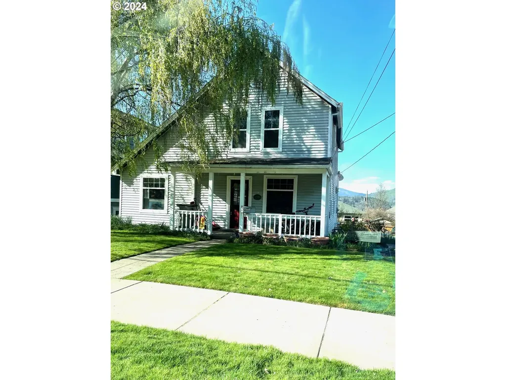 1340 Cascade Avenue Hood River OR 97031
