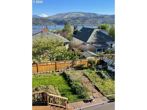 1340 Cascade Avenue Hood River OR 97031