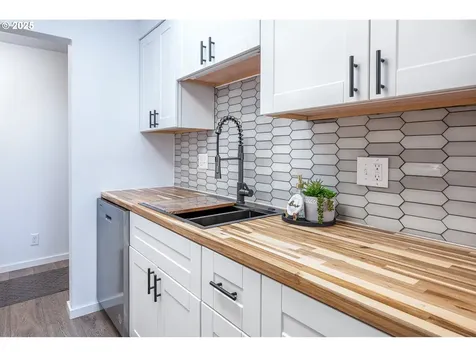 4241 Marcum Lane Eugene OR 97402
