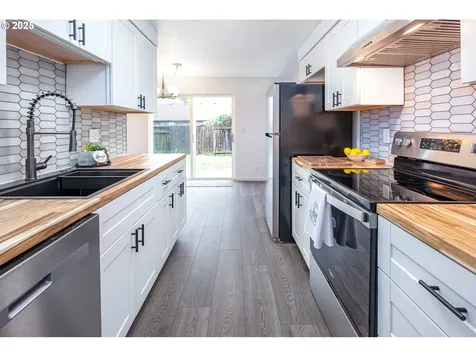 4241 Marcum Lane Eugene OR 97402