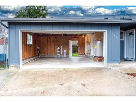 4241 Marcum Lane Eugene OR 97402