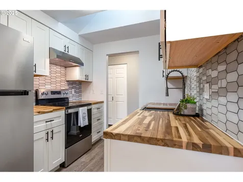 4241 Marcum Lane Eugene OR 97402