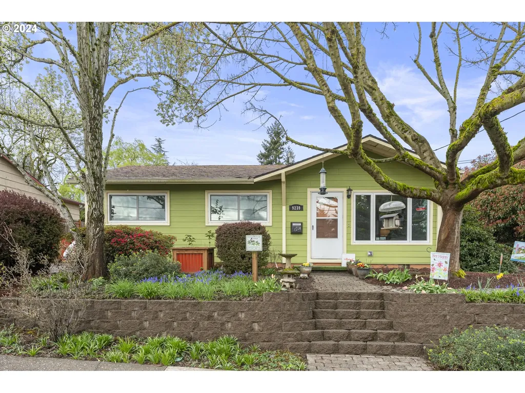 9239 N Seward Avenue Portland OR 97217