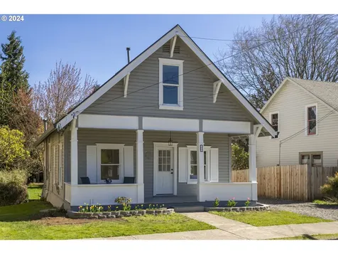 206 S 4th Avenue Ridgefield WA 98642