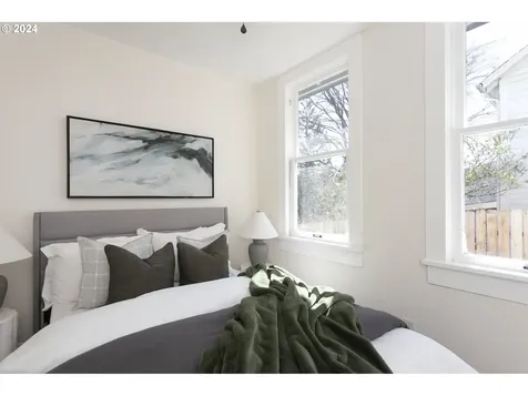 206 S 4th Avenue Ridgefield WA 98642