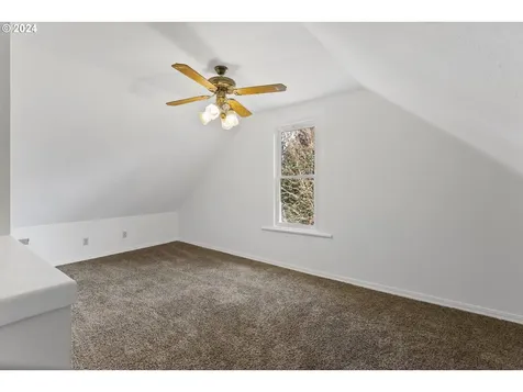 206 S 4th Avenue Ridgefield WA 98642