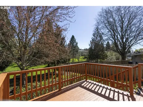 206 S 4th Avenue Ridgefield WA 98642