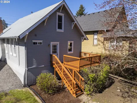 206 S 4th Avenue Ridgefield WA 98642