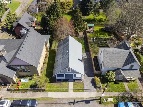 206 S 4th Avenue Ridgefield WA 98642