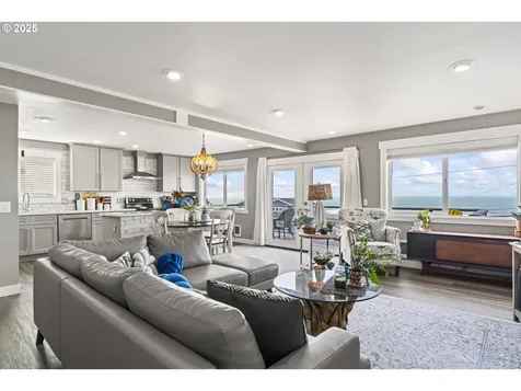 240 NE Williams Avenue Depoe Bay OR 97341