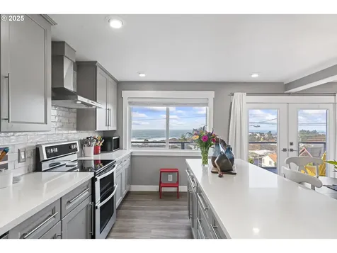240 NE Williams Avenue Depoe Bay OR 97341