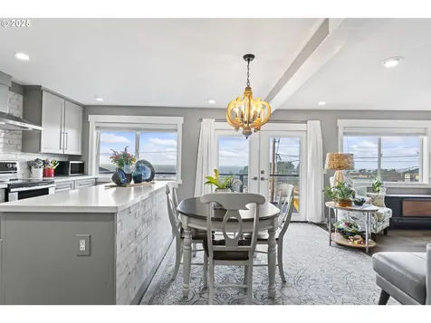 240 NE Williams Avenue Depoe Bay OR 97341