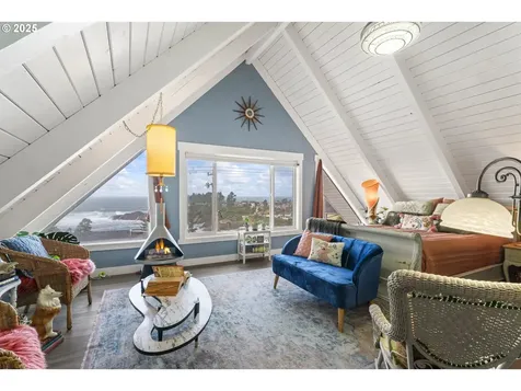 240 NE Williams Avenue Depoe Bay OR 97341
