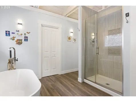 240 NE Williams Avenue Depoe Bay OR 97341