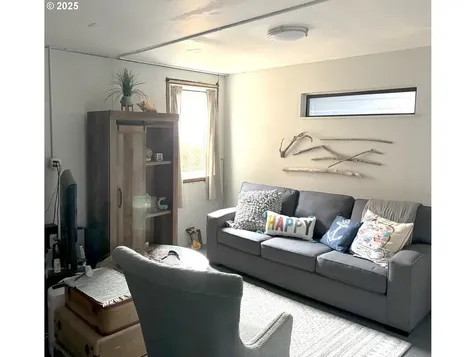 240 NE Williams Avenue Depoe Bay OR 97341