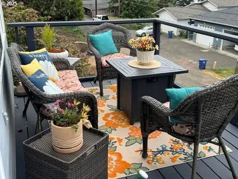 240 NE Williams Avenue Depoe Bay OR 97341