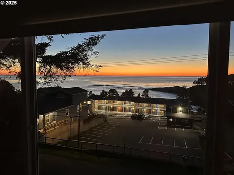 240 NE Williams Avenue Depoe Bay OR 97341