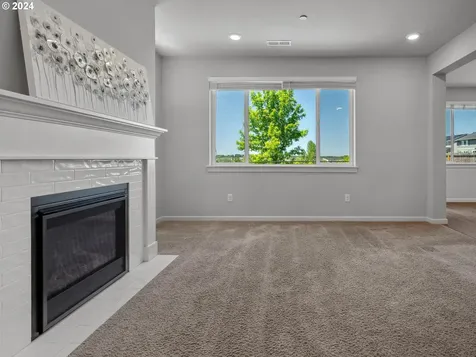 8777 N Otter Circle Camas WA 98607