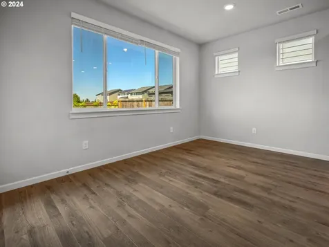 8777 N Otter Circle Camas WA 98607